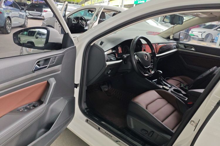 Volkswagen Lavida 2019 car image #16