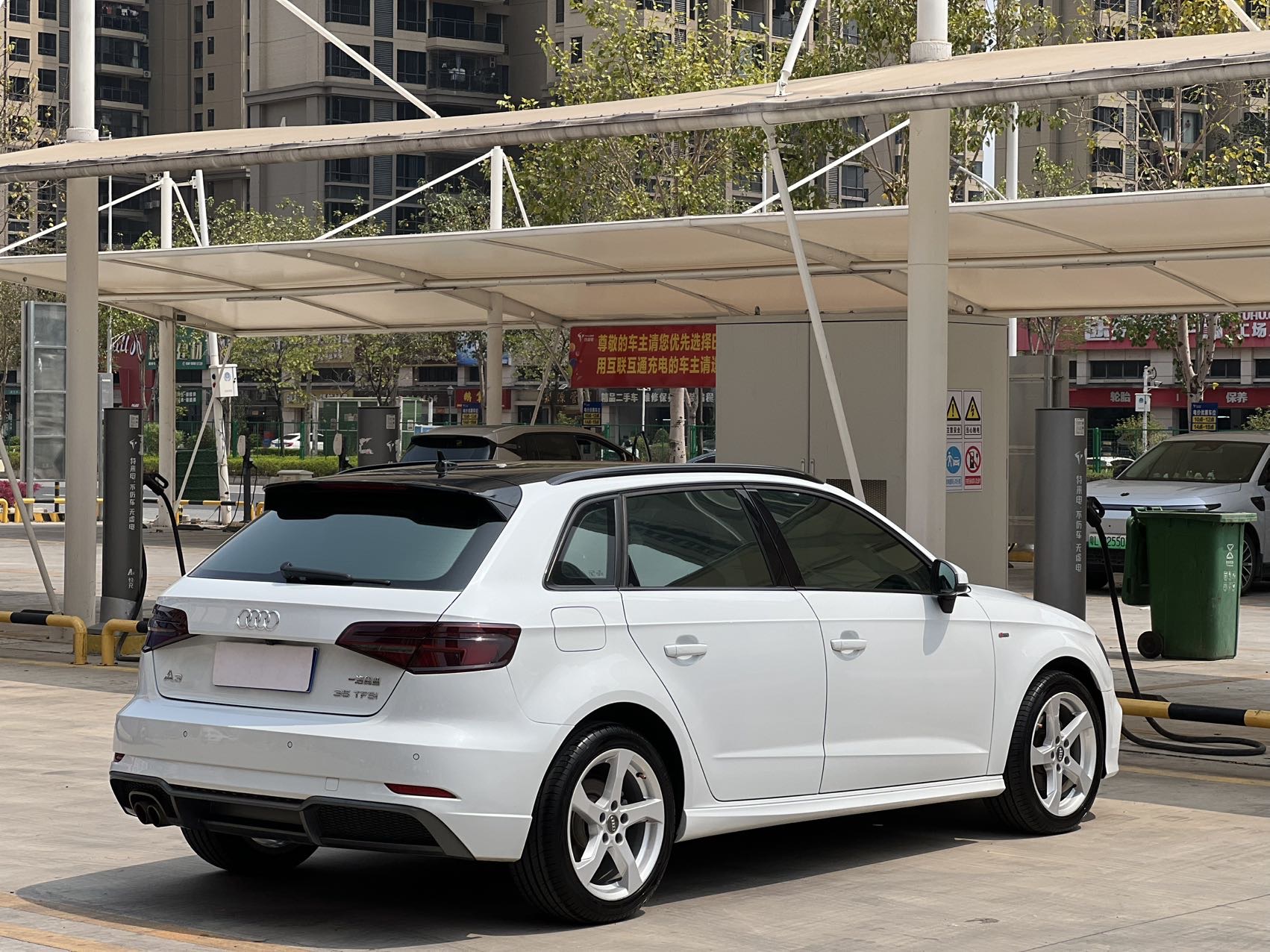 Audi A3 2018 car image #7