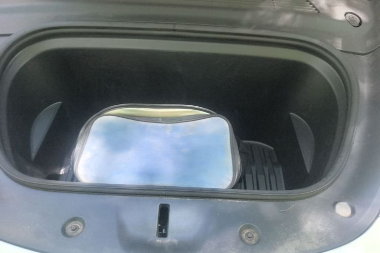 Tesla Model Y 2022 #18 Tesla Model Y 2022 car image #18