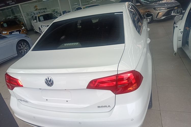Volkswagen Bora 2023 immagine di auto #4