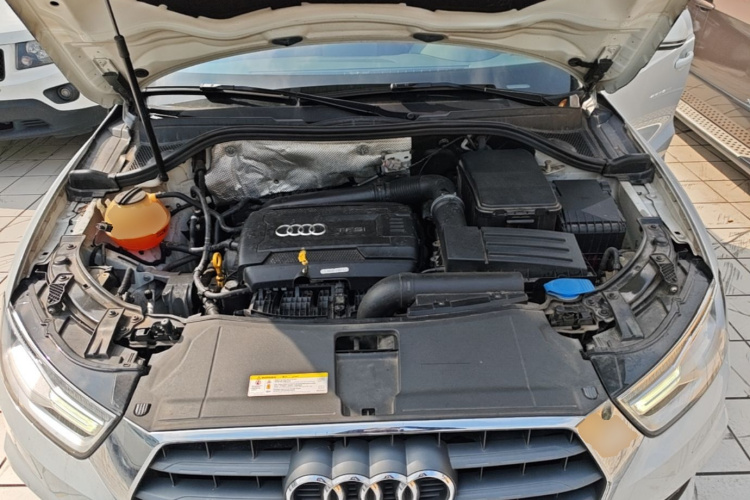 Audi Q3 2017 #20 Audi Q3 2017 car image #20
