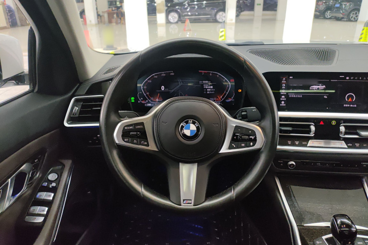 BMW 3 Series 2022 car image #24