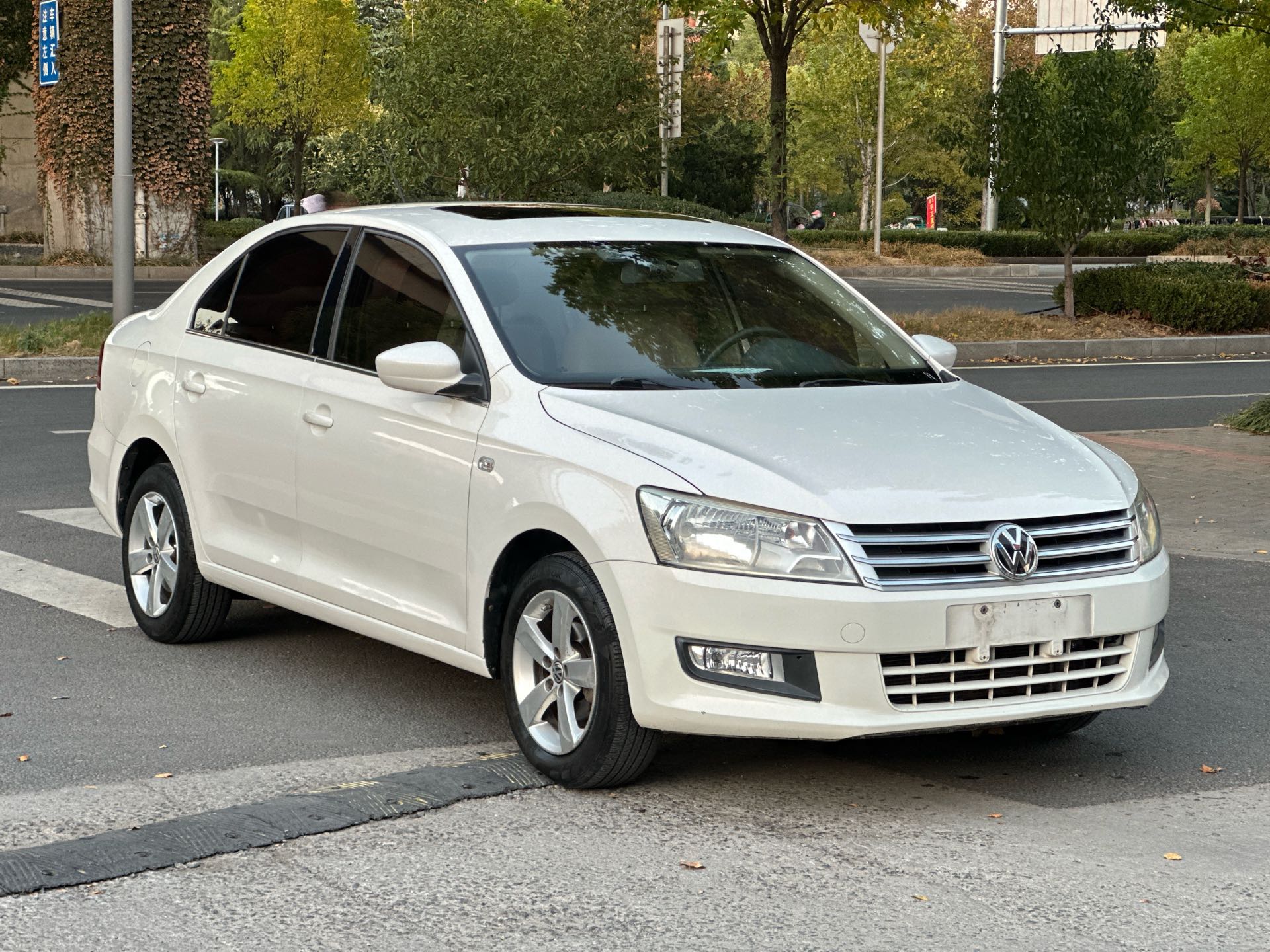 Volkswagen Santana 2013 #3 Volkswagen Santana 2013 car image #3