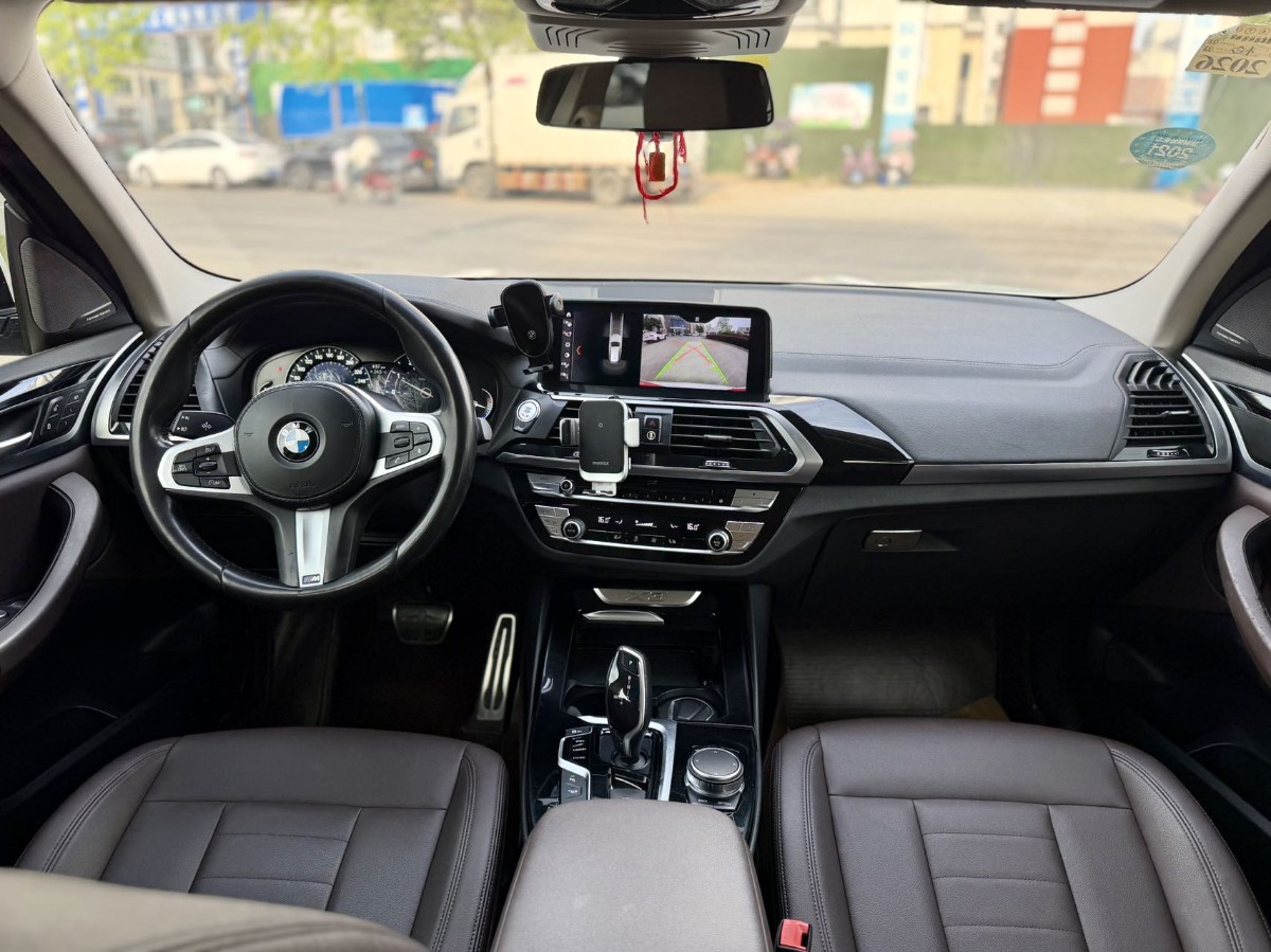 BMW X3 2018 car image #2
