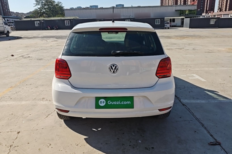 Volkswagen Polo 2017 car image #6