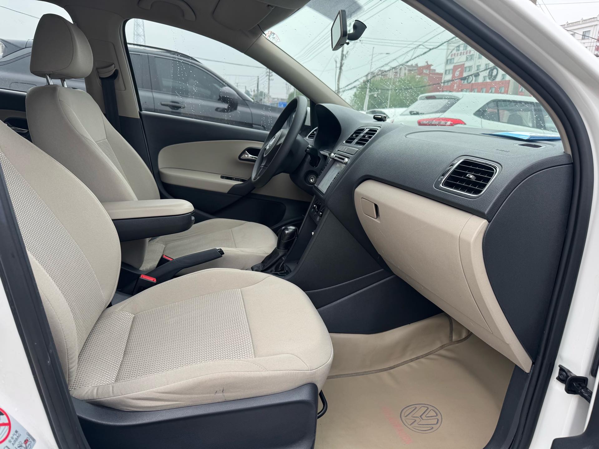 Volkswagen Polo 2013 immagine di auto #5