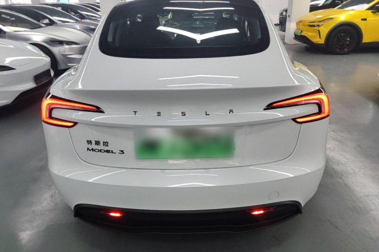 Tesla Model 3 2026 #4 Tesla Model 3 2026 car image #4