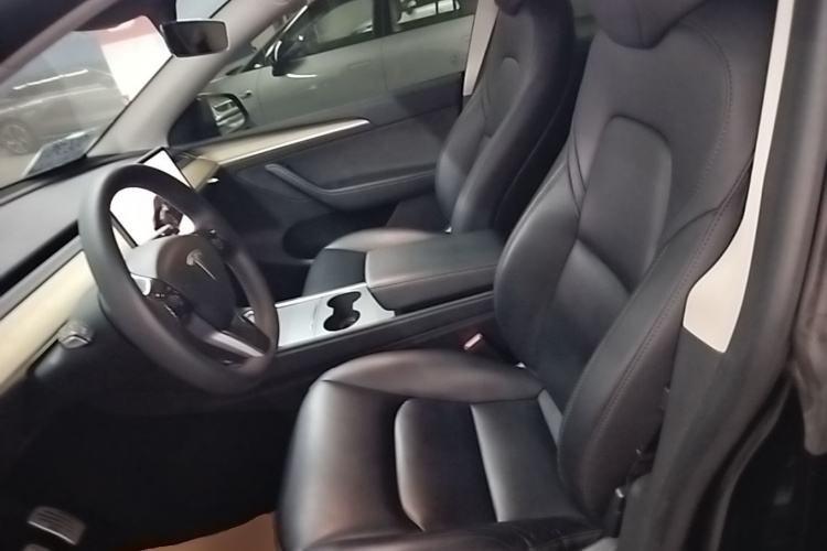 Tesla Model Y 2023 #15 Tesla Model Y 2023 immagine di auto #15