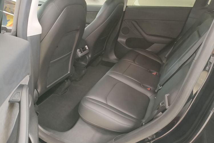 Tesla Model Y 2021 #17 Tesla Model Y 2021 car image #17