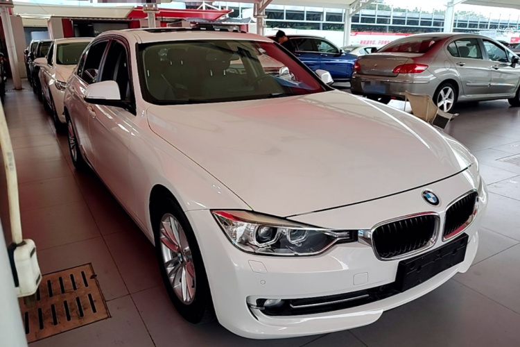 BMW 3 Series 2015 صورة سيارة #6