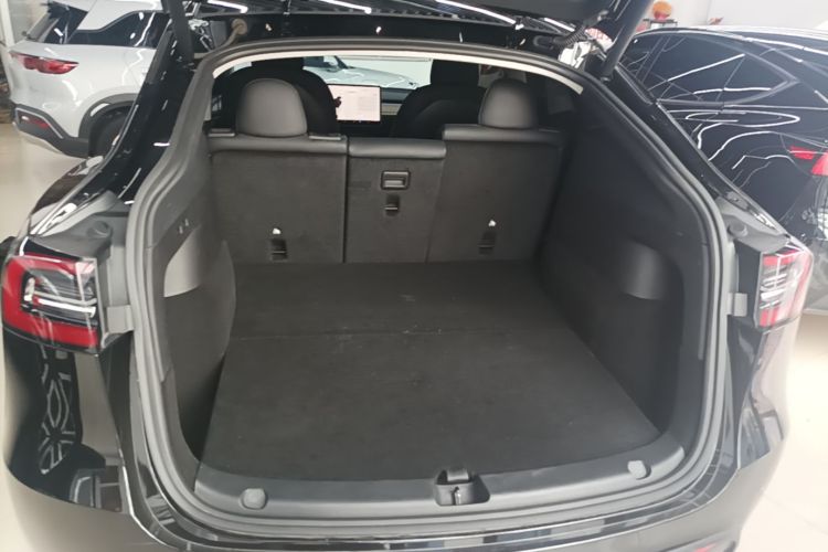 Tesla Model Y 2022 #24 Tesla Model Y 2022 car image #24