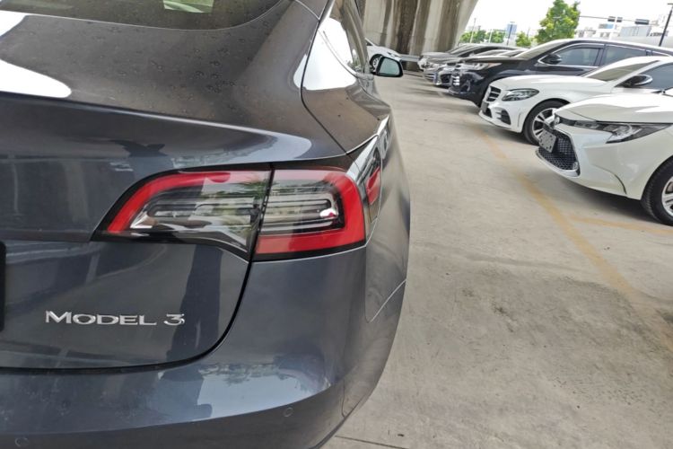 Tesla Model 3 2021 car image #8
