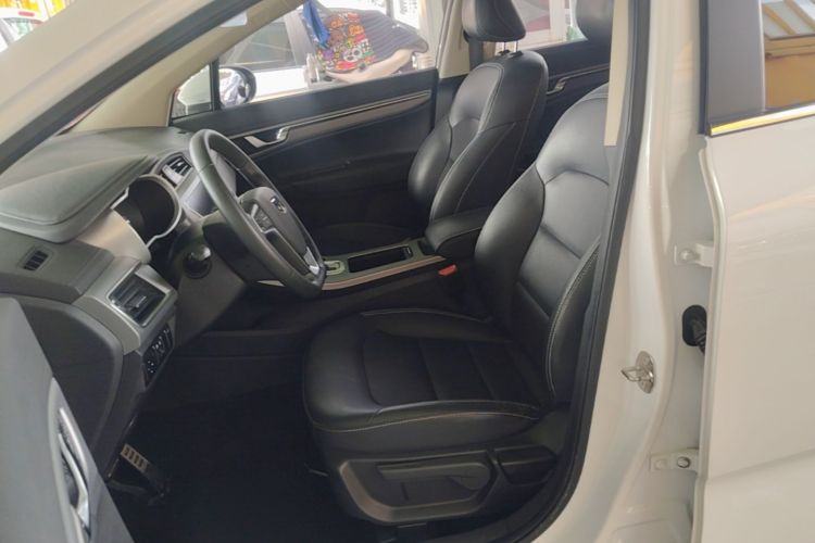 GEELY Emgrand GS 2018 car image #19