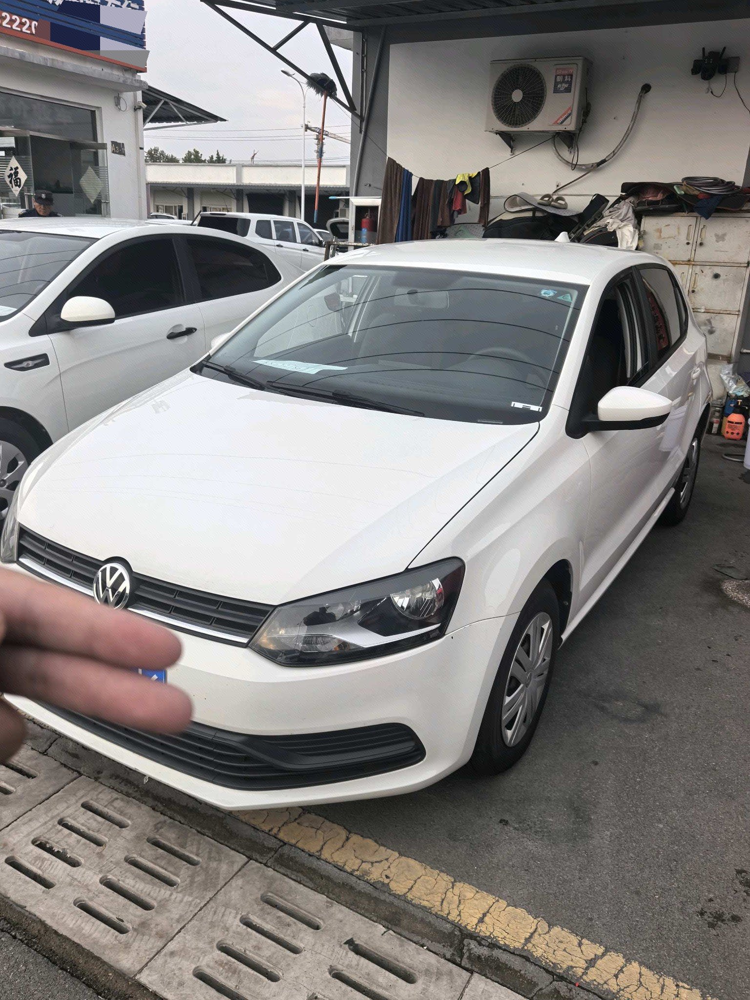 Volkswagen Polo 2018 car image 