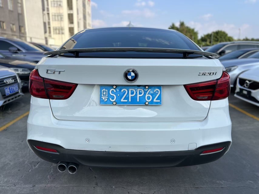BMW 3 Series GT 2017 car image #9