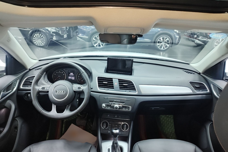 Audi Q3 2019 #10 Audi Q3 2019 car image #10