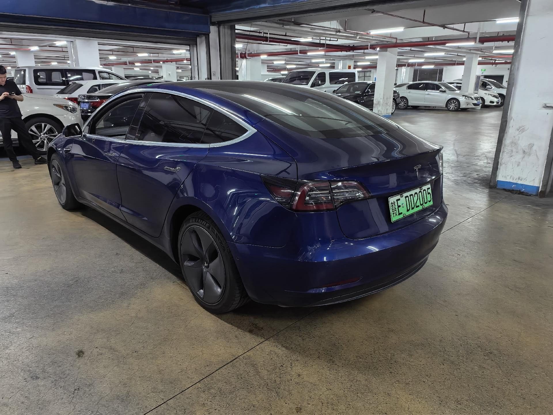 Tesla Model 3 2020 car image #7