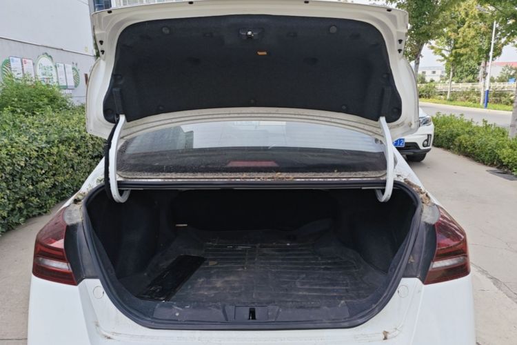 GEELY Emgrand 2021 car image #19