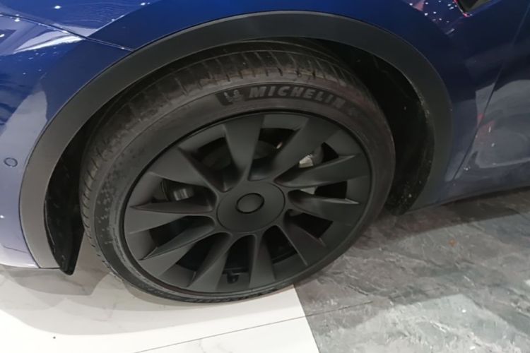 Tesla Model Y 2021 #9 Tesla Model Y 2021 car image #9