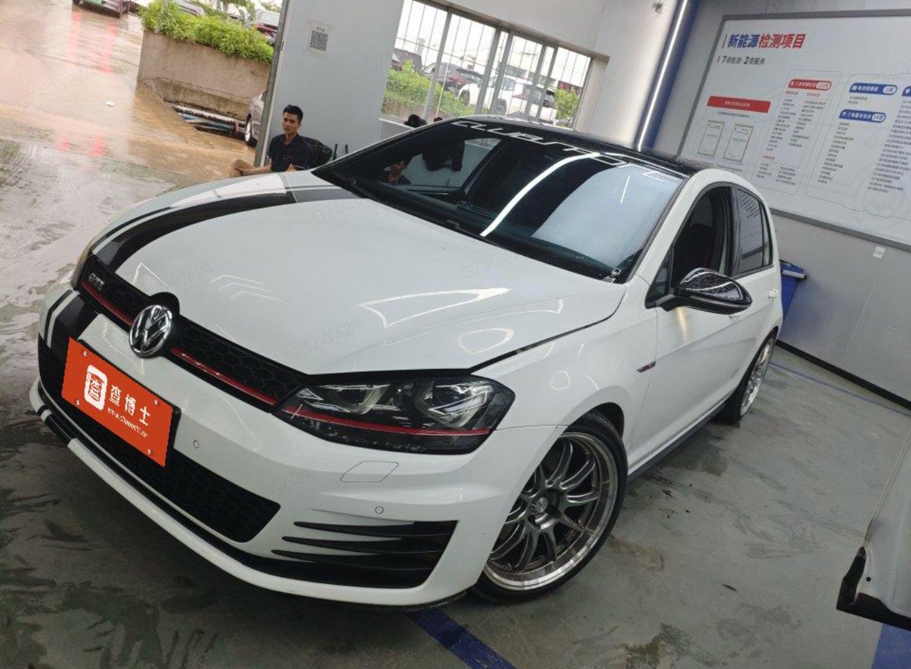 Volkswagen GolfGTI 2017 car image 
