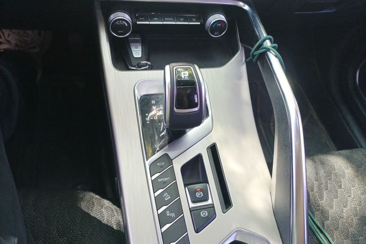 GEELY Coolray 2019 car image #14