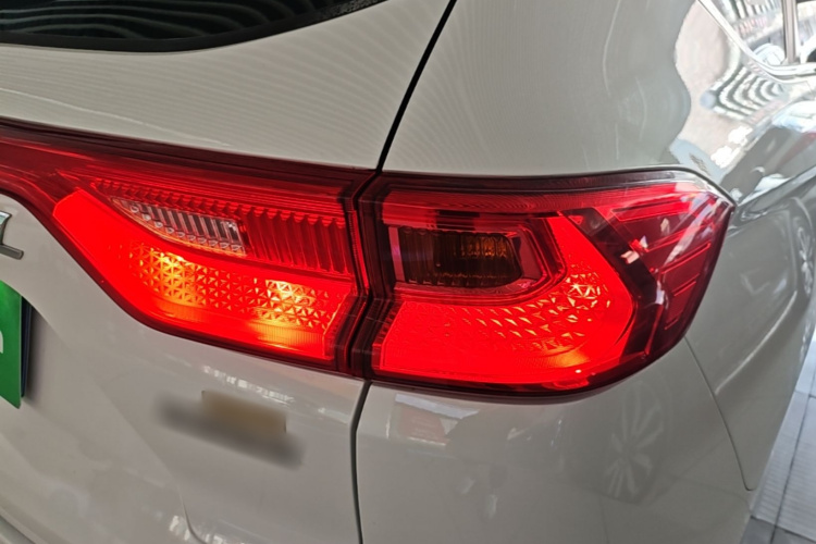 Haval M6 2023 #8 Haval M6 2023 car image #8