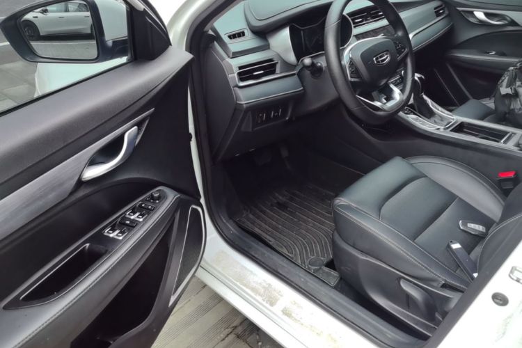 GEELY Emgrand 2021 car image #12