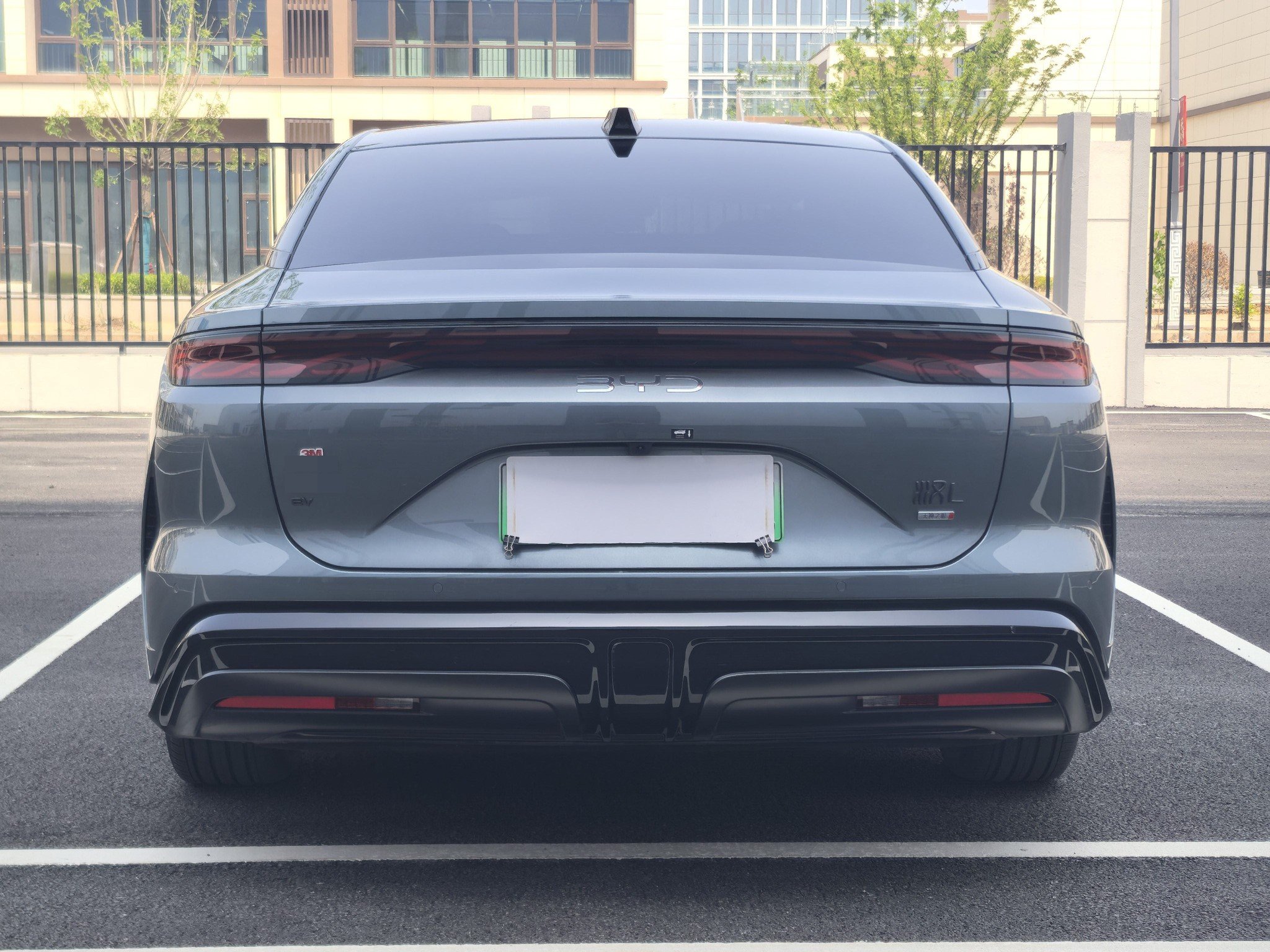 BYD HanL 2025 car image #5