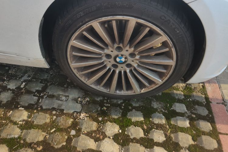 BMW 3 Series 2018 car image #9