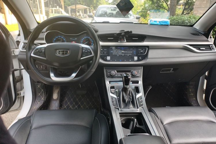 GEELY Emgrand 2019 #7 GEELY Emgrand 2019 car image #7