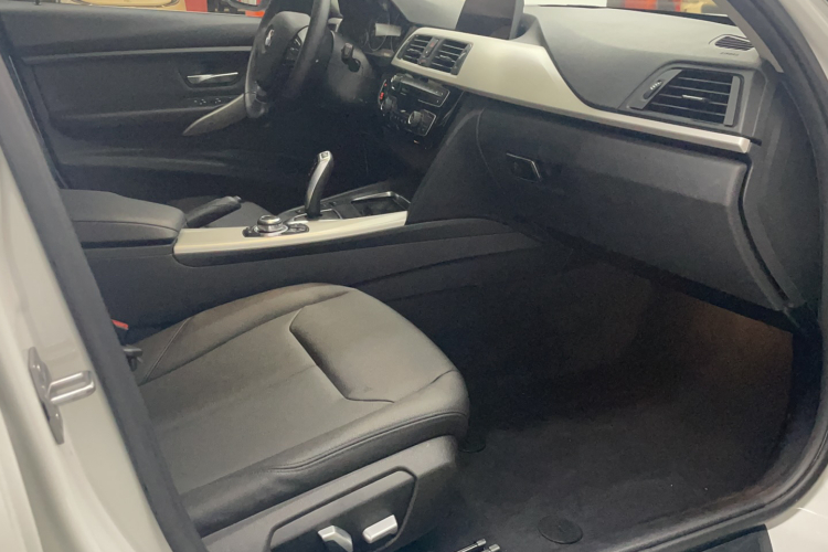 BMW 3 Series 2016 #15 BMW 3 Series 2016 car image #15