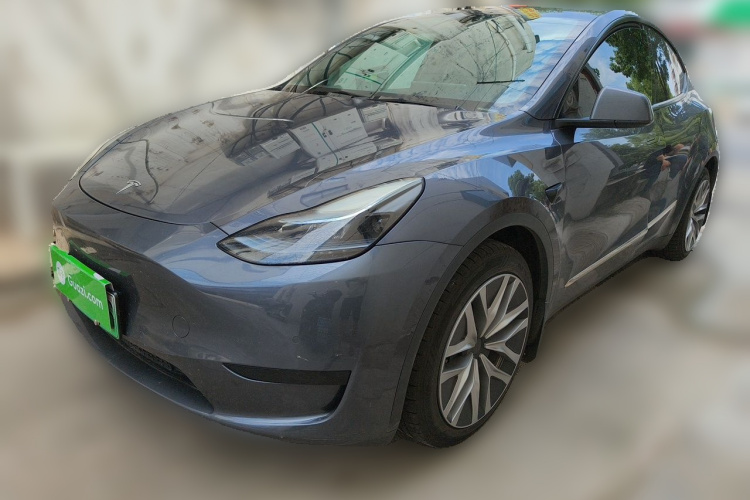 Tesla Model Y 2022 immagine di auto #2