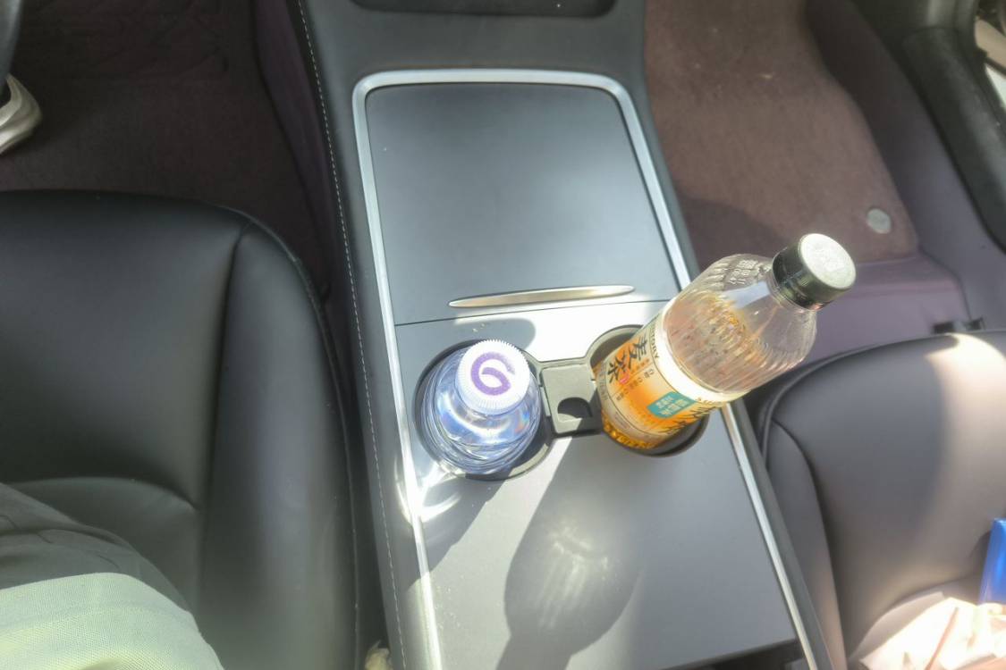 Tesla Model 3 2021 car image #27