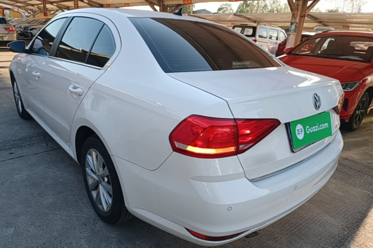 Volkswagen Lavida 2019 car image #5