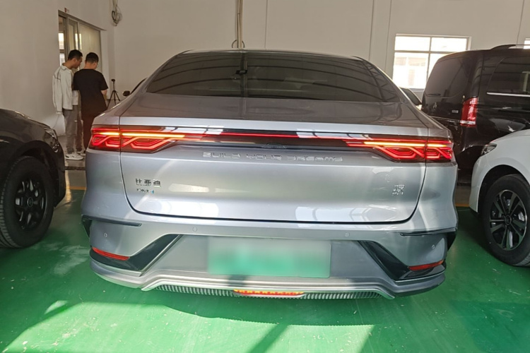 BYD Han 2023 car image #6