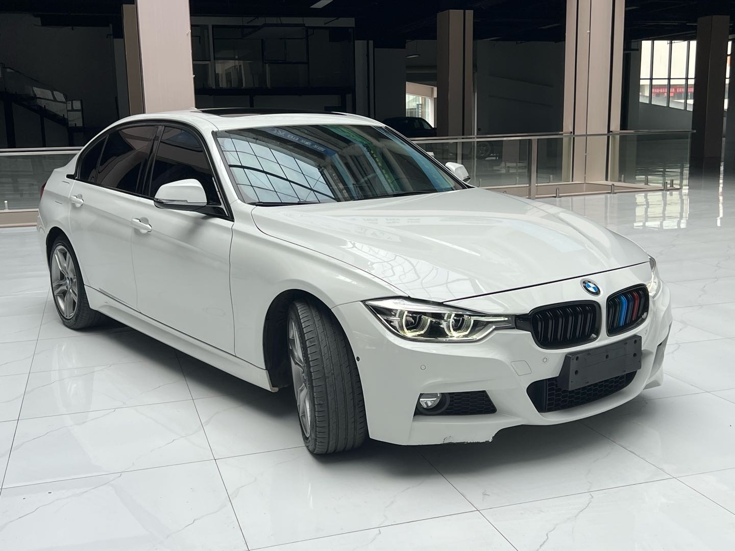 BMW 3 Series 2018 #4 BMW 3 Series 2018 image de voiture #4