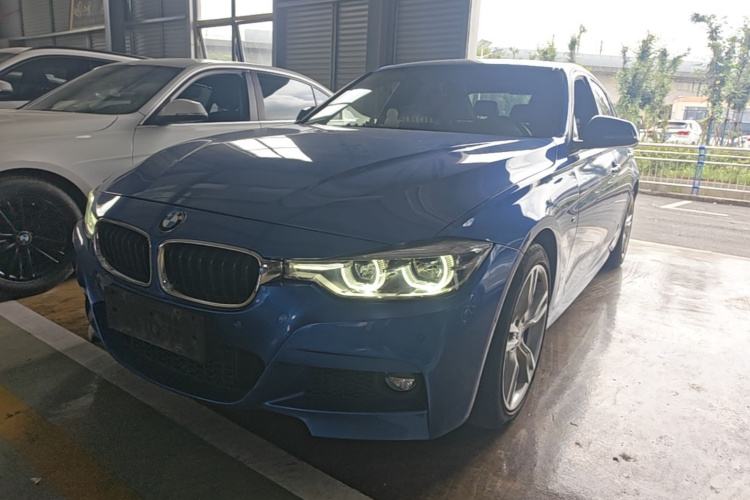 BMW 3 Series 2019 car image #2