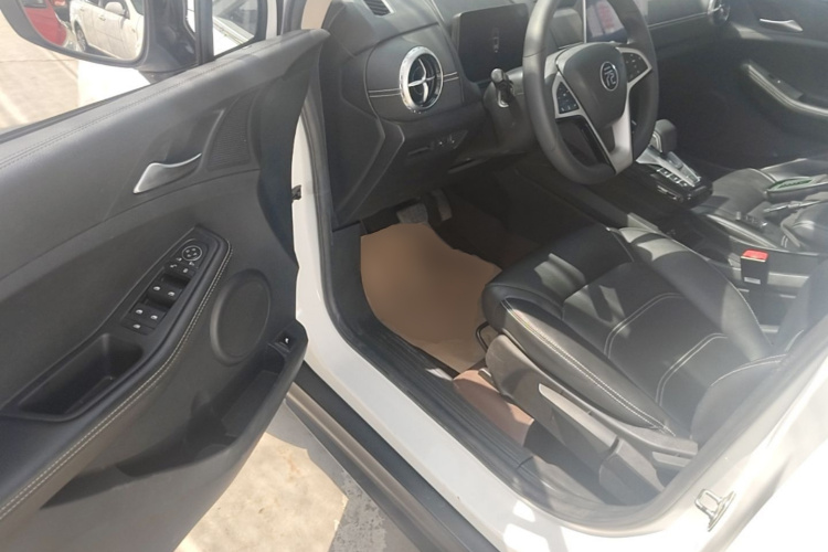 BYD Yuan New Energy 2019 #16 BYD Yuan New Energy 2019 car image #16