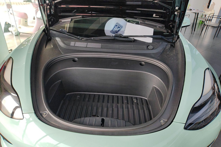 Tesla Model 3 2021 car image #20