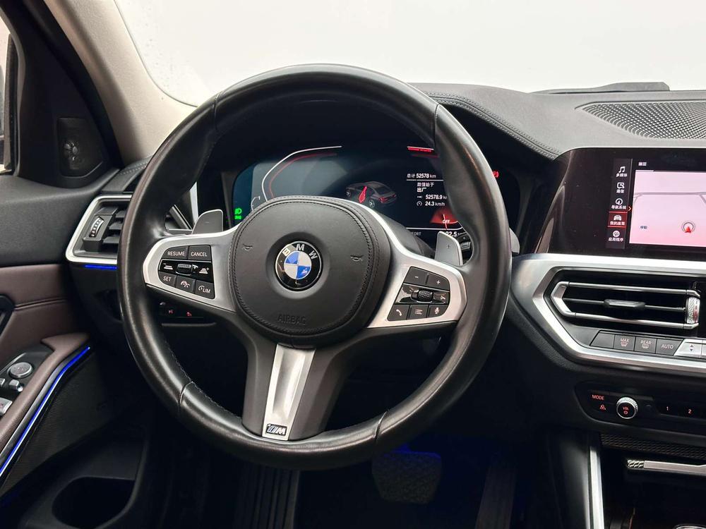 BMW 3 Series 2020 car image #12