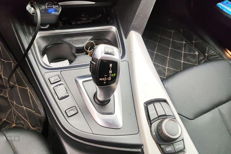 BMW 3 Series 2015 car image #16