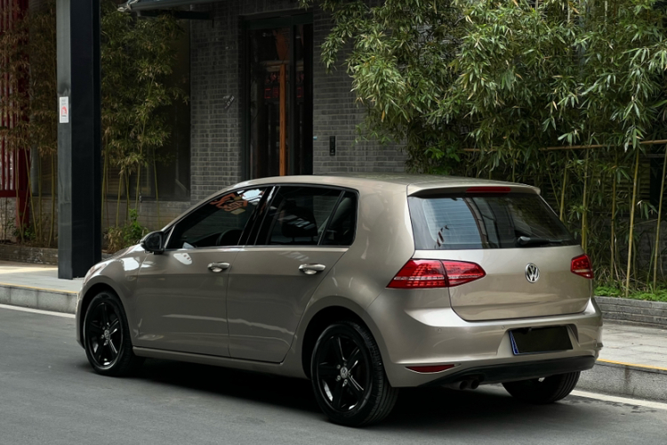 Volkswagen Golf 2014 #3 Volkswagen Golf 2014 car image #3