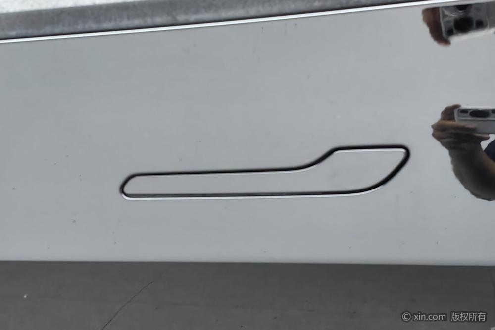 Tesla Model 3 2022 car image #9