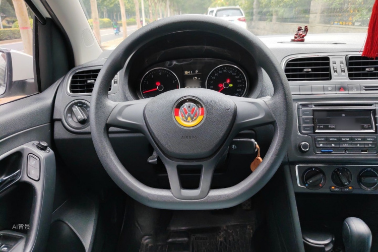 Volkswagen Polo 2015 #12 Volkswagen Polo 2015 car image #12