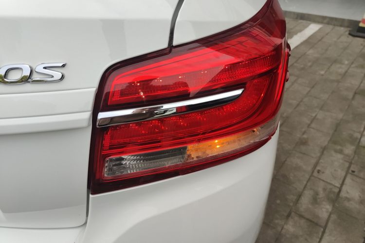 Toyota Vios 2020 image de voiture #8