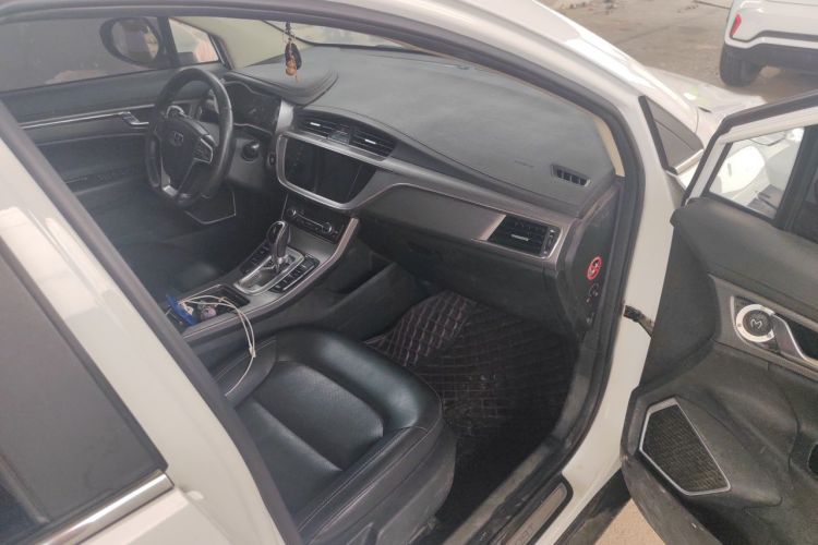 GEELY Emgrand GS 2017 #27 GEELY Emgrand GS 2017 car image #27