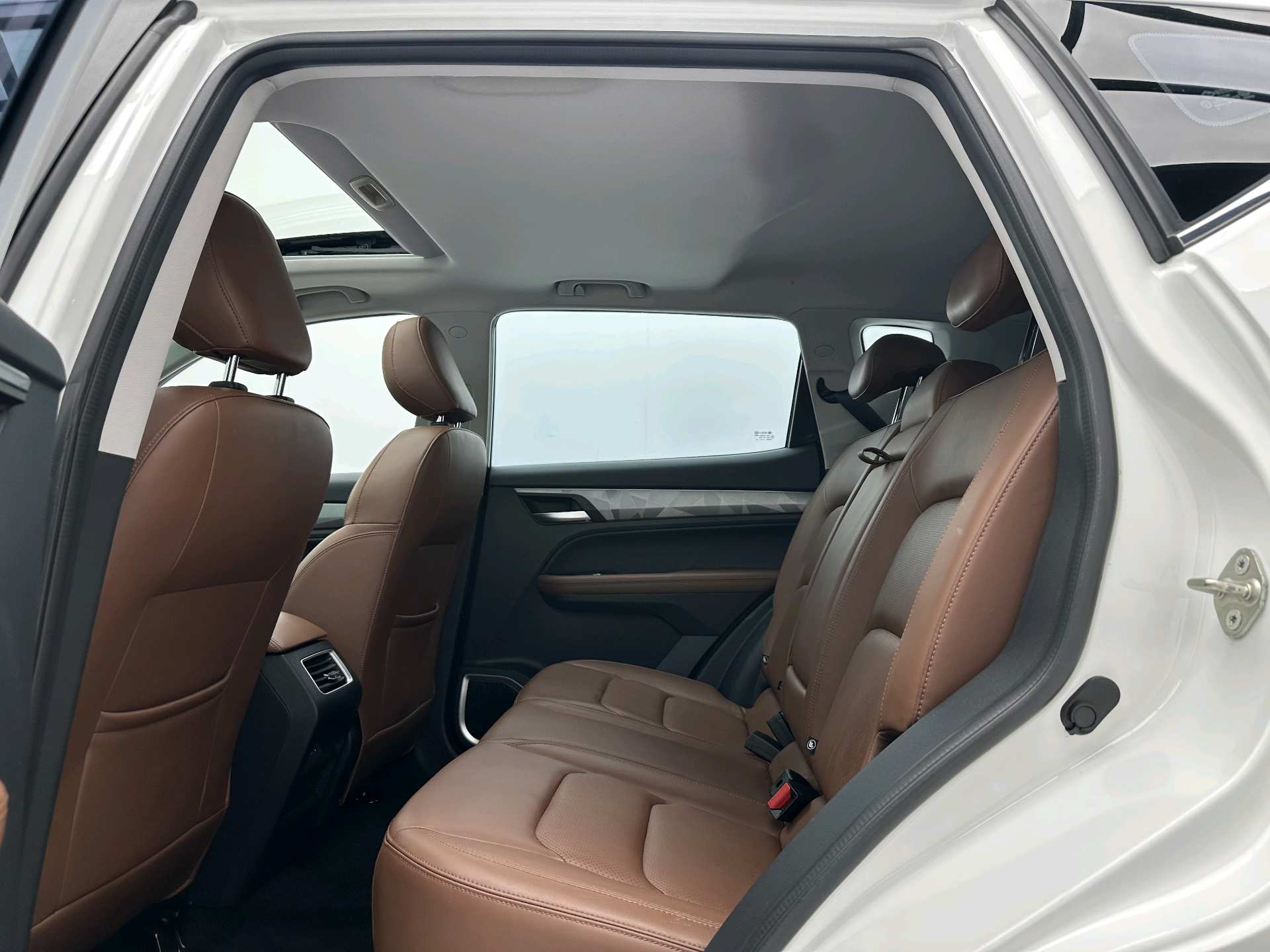 GEELY Vision X6 2023 car image #6