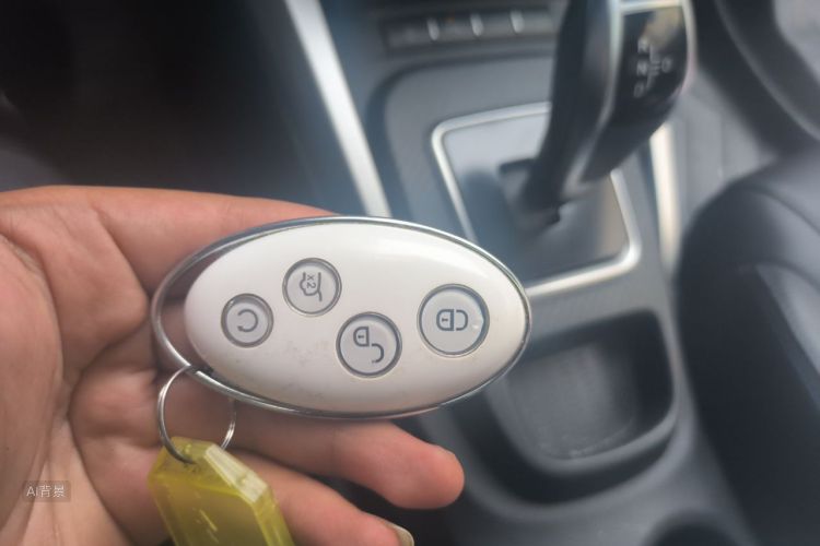 BYD Yuan New Energy 2019 #10 BYD Yuan New Energy 2019 car image #10