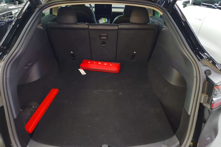 Tesla Model Y 2023 #21 Tesla Model Y 2023 car image #21