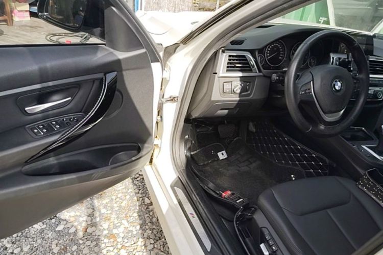 BMW 3 Series 2017 #12 BMW 3 Series 2017 car image #12